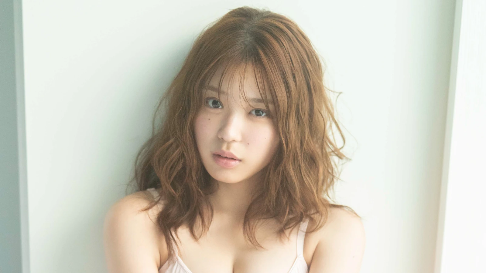 和久井優 2027年卓上カレンダー — WAKU² FACTORY